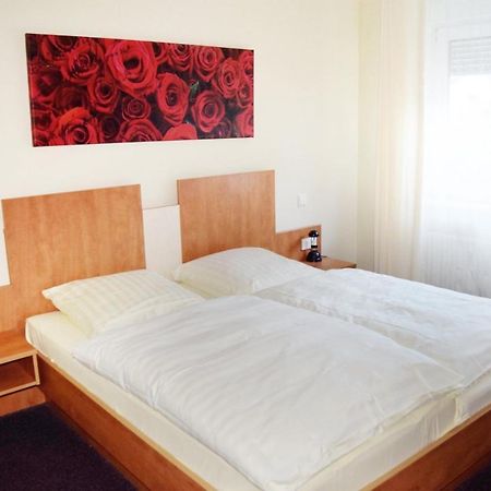 Hotel Meuser 威斯巴登 外观 照片